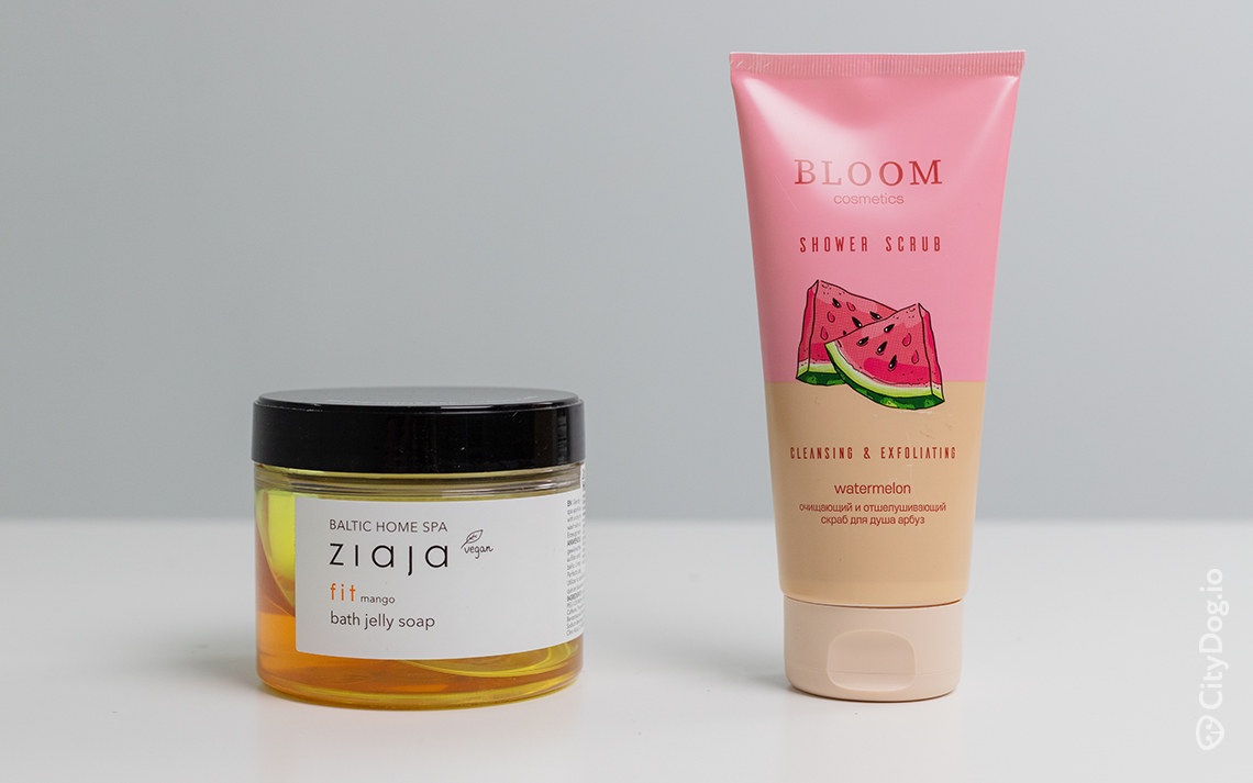 Скраб Bloom Cosmetics и желе Ziaja Baltic Home Spa Fit Mango. 